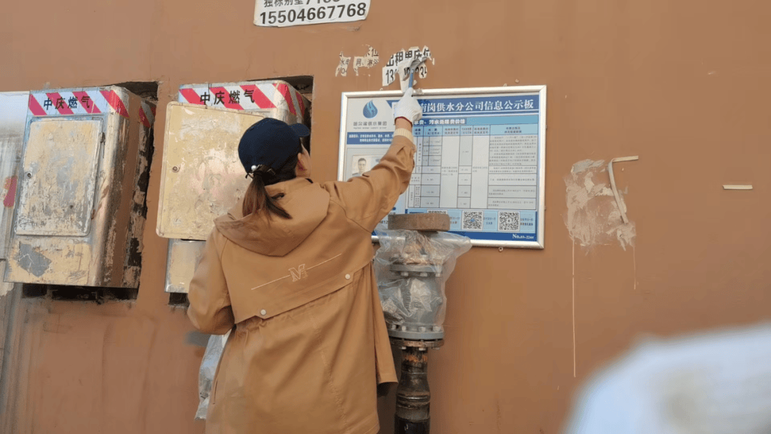 大成街工委開展“改善居住環(huán)境共建美麗街區(qū)”轄區(qū)環(huán)境整治活動:室內(nèi)環(huán)境改善